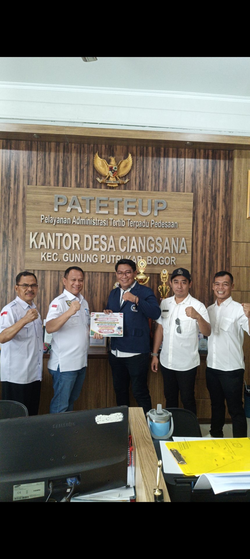 PEMERINTAH DESA CIANGSANA LAUNCHING PENERIMA BEASISWA PROGRAM SASARSADESA